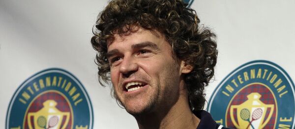 Gustavo Kuerten - Sputnik Mundo