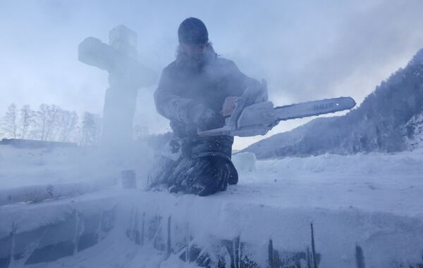 El gusto por los extremos. Baños por la Epifanía - Sputnik Mundo