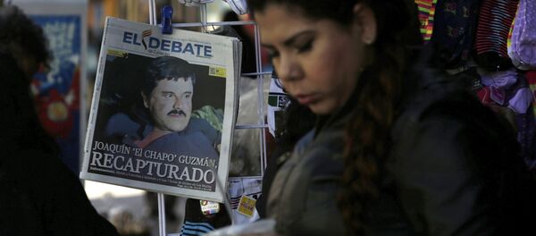 Portada de un periódico tras recaptura de Joaquín el 'Chapo' Guzman en México - Sputnik Mundo
