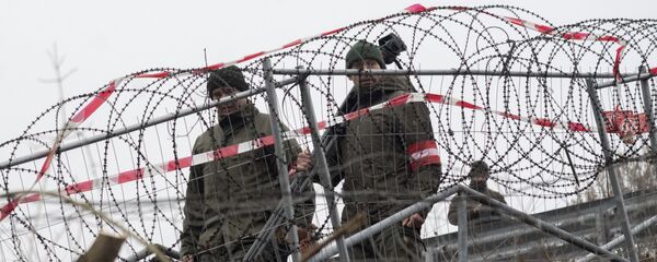 Soldados austriacos en el municipio fronterizo de Spielfeld - Sputnik Mundo