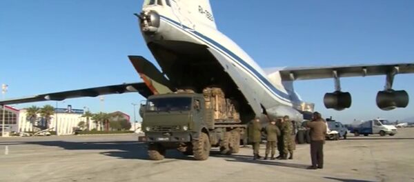 Ayuda humanitaria para los habitantes de la ciudad Deir Ezzor Ayuda humanitaria para los habitantes de la ciudad Deir Ezzor - Sputnik Mundo