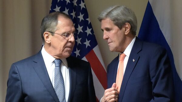 Ministro de Exteriores de Rusia, Serguéi Lavrov y secretario de Estado de EEUU, John Kerry - Sputnik Mundo