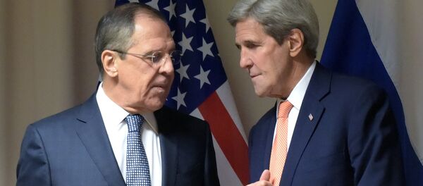 Ministro de Exteriores de Rusia, Serguéi Lavrov y secretario de Estado de EEUU, John Kerry - Sputnik Mundo