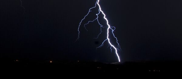 Lightning - Sputnik Mundo