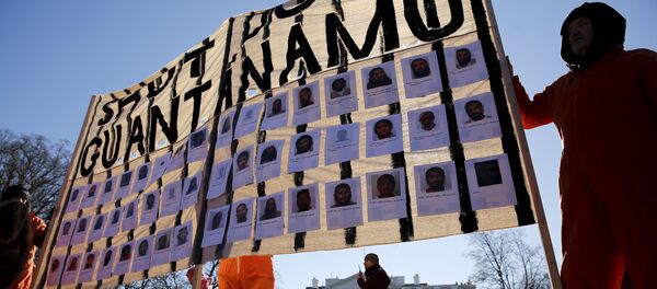 Manifestantes exigen el cierre de Guantánamo - Sputnik Mundo