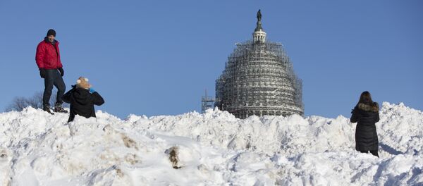 La nevada del siglo en la costa este de EEUU La nevada del siglo en la costa este de EEUU - Sputnik Mundo