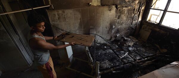 Hospital destruido por bombardeos en Aden, Yemen - Sputnik Mundo