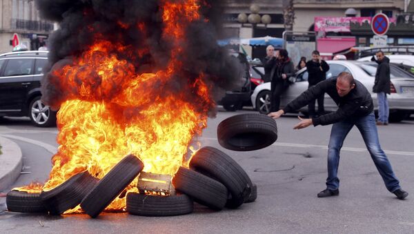 Huelga de taxistas en París - Sputnik Mundo