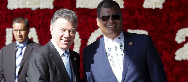 Juan Manuel Santos, presidente de Colombia, y Rafael Correa, presidente de Ecuador - Sputnik Mundo