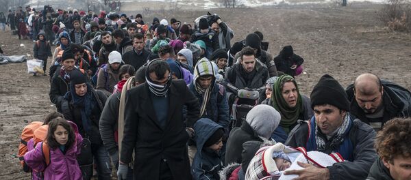 Refugiados llegando a Serbia (archivo) Refugiados llegando a Serbia (archivo) - Sputnik Mundo