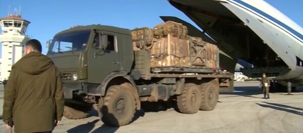 Ayuda humanitaria rusa para los habitantes de la ciudad Deir Ezzor - Sputnik Mundo