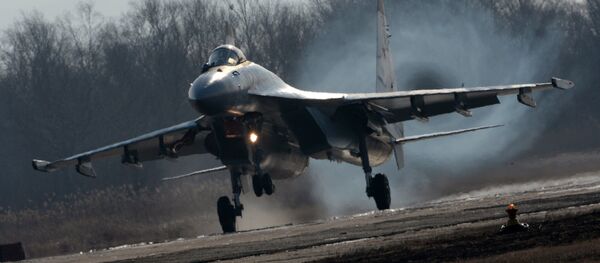 Авиаполк Восточного военного округа получил два новых истребителя Су-35С - Sputnik Mundo
