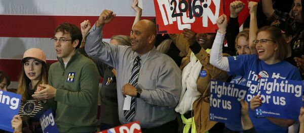 Partidarios de Hillary Clinton en Iowa, EEUU - Sputnik Mundo
