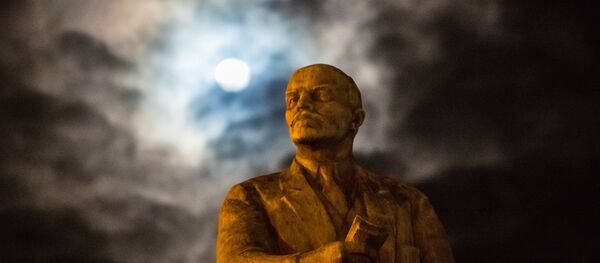 Un monumento a Vladímir Lenin (archivo) - Sputnik Mundo