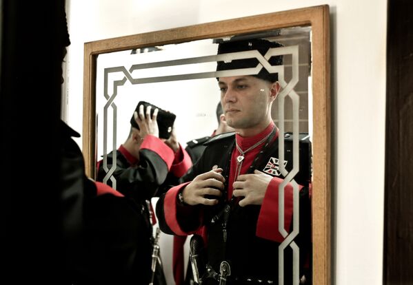 La impecable Guardia Real Circasiana del rey de Jordania - Sputnik Mundo