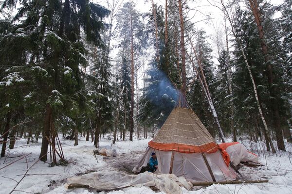 Simulacro de cosmonautas: sobrevivir en un bosque nevado - Sputnik Mundo