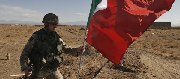 Soldado del ejército italiano - Sputnik Mundo
