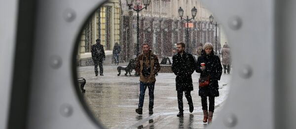 El 54% de los rusos cree necesario fortalecer los vínculos con Occidente El 54% de los rusos cree necesario fortalecer los vínculos con Occidente - Sputnik Mundo