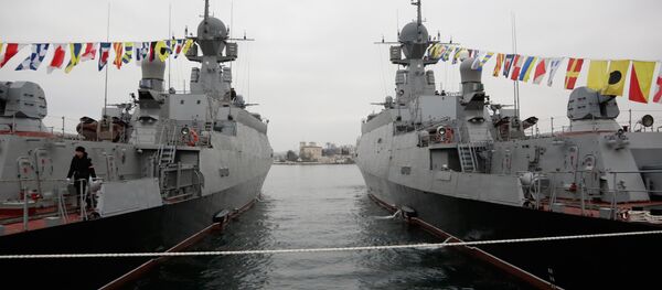 Buques lanzamisiles ligeros Zelioni Dol y Serpujov de la Flota rusa del mar Negro - Sputnik Mundo