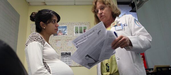 Mujer embarazada - Sputnik Mundo