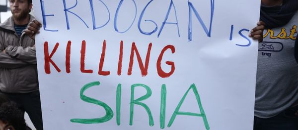 Una demostración en Quito contra el mandatario turco Recep Tayyip Erdogan - Sputnik Mundo