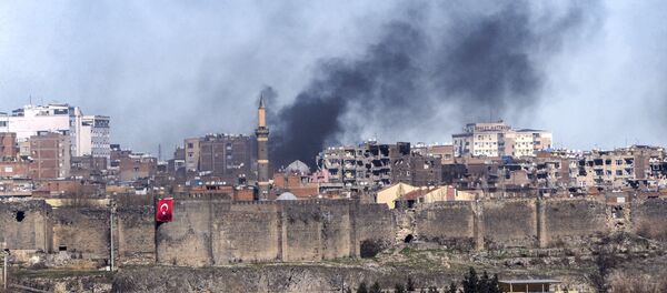 El distrito Sur de la ciudad de Diyarbakir después de los enfrentamientos entre los activistas kurdos y el Ejército turco - Sputnik Mundo