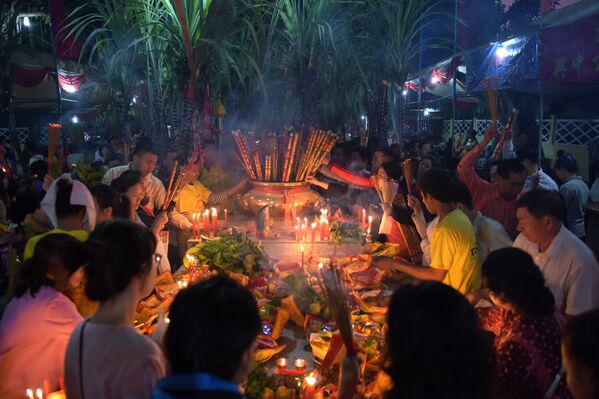 El Año Nuevo Chino: la Cabra de Madera da paso al Mono de Fuego - Sputnik Mundo