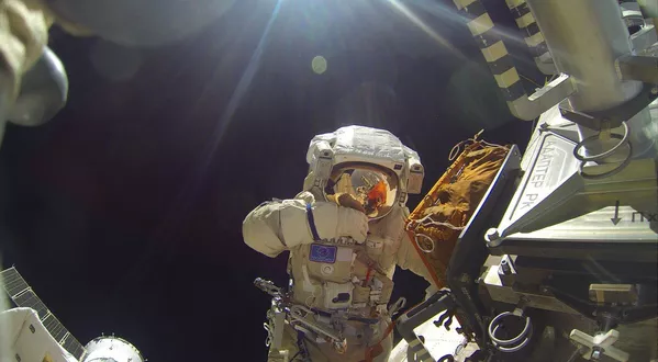 Cosmonautas rusos realizan el primer paseo espacial de 2016 Cosmonautas rusos realizan el primer paseo espacial de 2016 - Sputnik Mundo