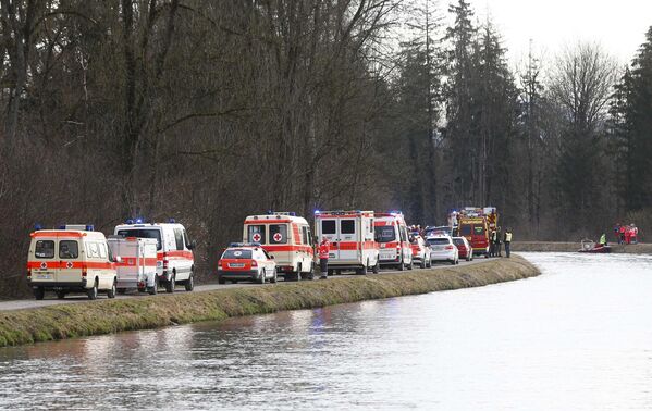 Choque frontal de dos trenes en Alemania - Sputnik Mundo