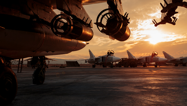 Aviones de las Fuerzas Aeroespaciales de Rusia en la base siria de Hmeymim (archivo) - Sputnik Mundo