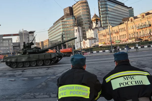 El T-90: el tanque más vendido en el mercado mundial El T-90: el tanque más vendido en el mercado mundial - Sputnik Mundo