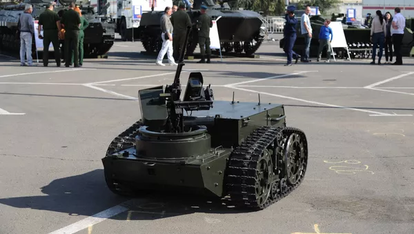 El robot de combate multifuncional Platforma-M - Sputnik Mundo