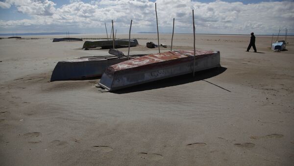 El desecado lago Poopó, Bolivia - Sputnik Mundo