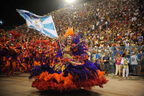 El Desfile de las escuelas de samba en Río de Janeiro - Sputnik Mundo