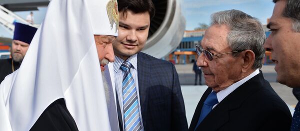 Patriarca Kiril y  el presidente de Cuba, Raúl Castro - Sputnik Mundo