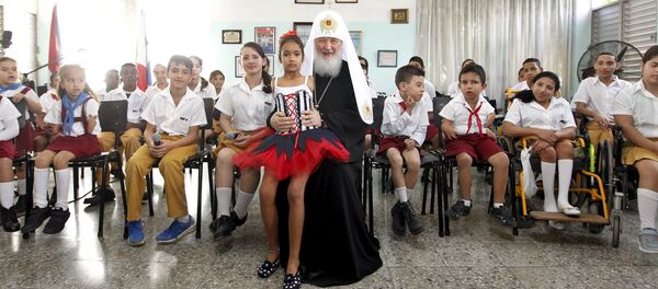 Patriarca Kiril en la Escuela Especial Solidaridad con Panamá - Sputnik Mundo