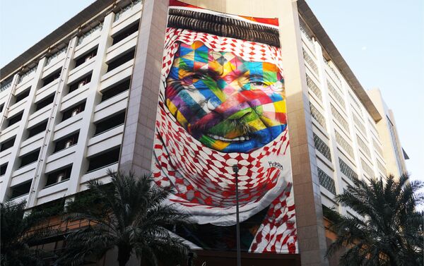 Mural Un beduino en Dubai, EAU - Sputnik Mundo