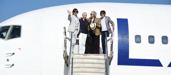 Los Rolling Stones en el aeropuerto de Montevideo Los Rolling Stones en el aeropuerto de Montevideo - Sputnik Mundo