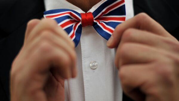 Corbata de lazo con la bandera del Reino Unido - Sputnik Mundo