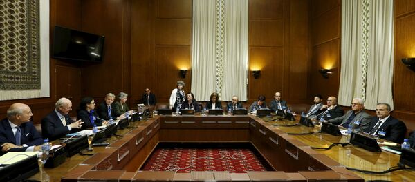 La mesa de negociaciones sobre Siria - Sputnik Mundo