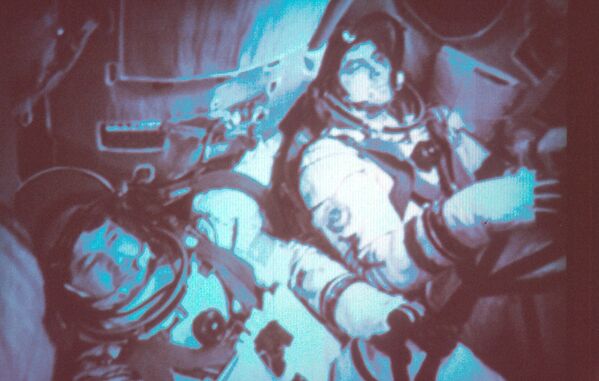 La primera estación espacial modular en el mundo: “Mir” - Sputnik Mundo