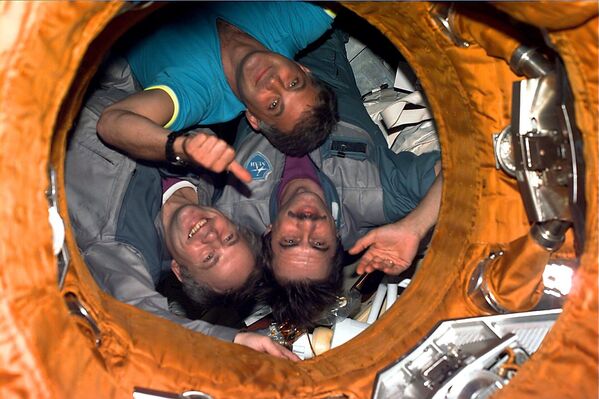 La primera estación espacial modular en el mundo: “Mir” - Sputnik Mundo