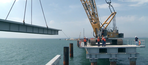 La construcción de un puente sobre el estrecho de Kerch - Sputnik Mundo