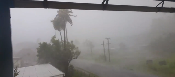 Huracán con vientos de 300 km por hora impacta Fiyi - Sputnik Mundo