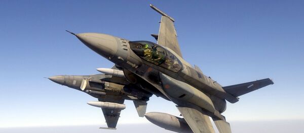 F-16 (archivo) - Sputnik Mundo