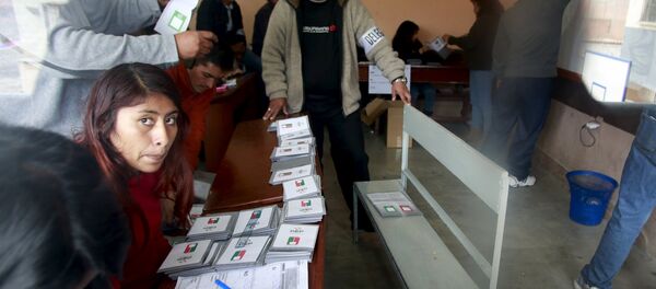 Comienza el escrutinio en Bolivia - Sputnik Mundo
