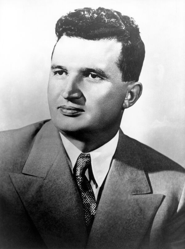 A portrait of young Nicolae Ceausescu - Sputnik Mundo