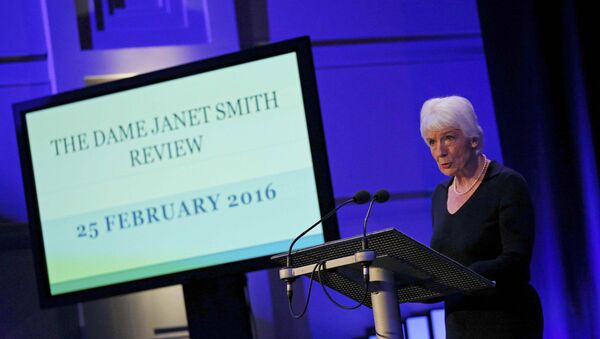 Presentadora del reporte Janet Smith en Londres Presentadora del reporte Janet Smith en Londres - Sputnik Mundo