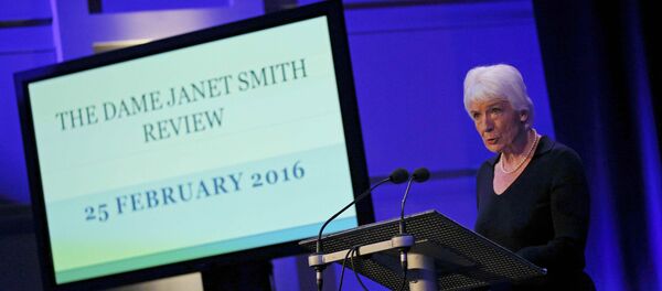 Presentadora del reporte Janet Smith en Londres - Sputnik Mundo