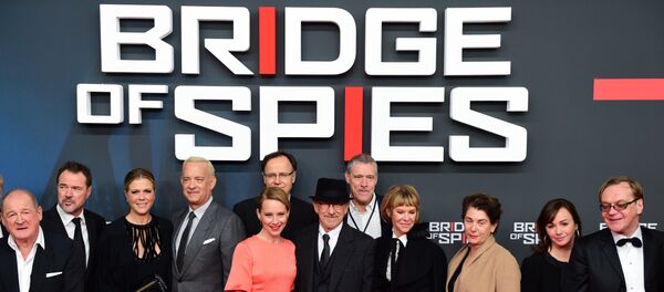 El equipo de la película Puente de espías en Berlín - Sputnik Mundo
